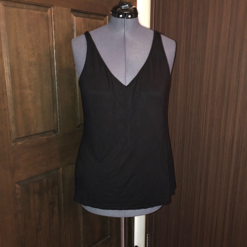 🎪3 for $12 🎪 Black slinky tank Old Navy